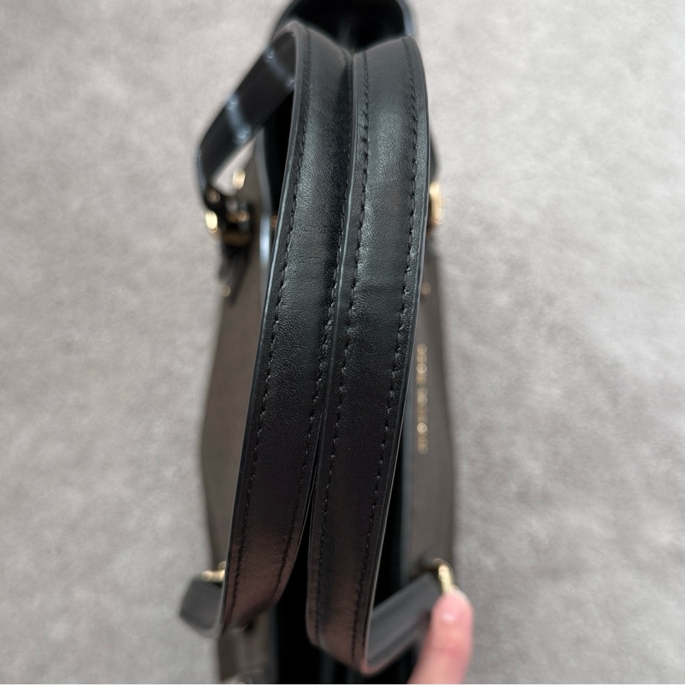 Michael Kors Voyager Large Signature Logo Tote Bag- Black and Brown - Picture 12 of 15